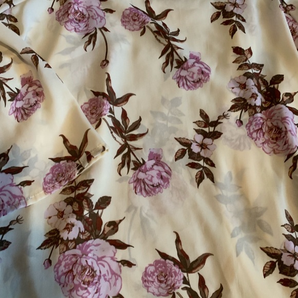 Cold shoulder blouse - Picture 2 of 4